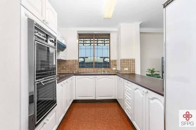 Kitchen before renovation