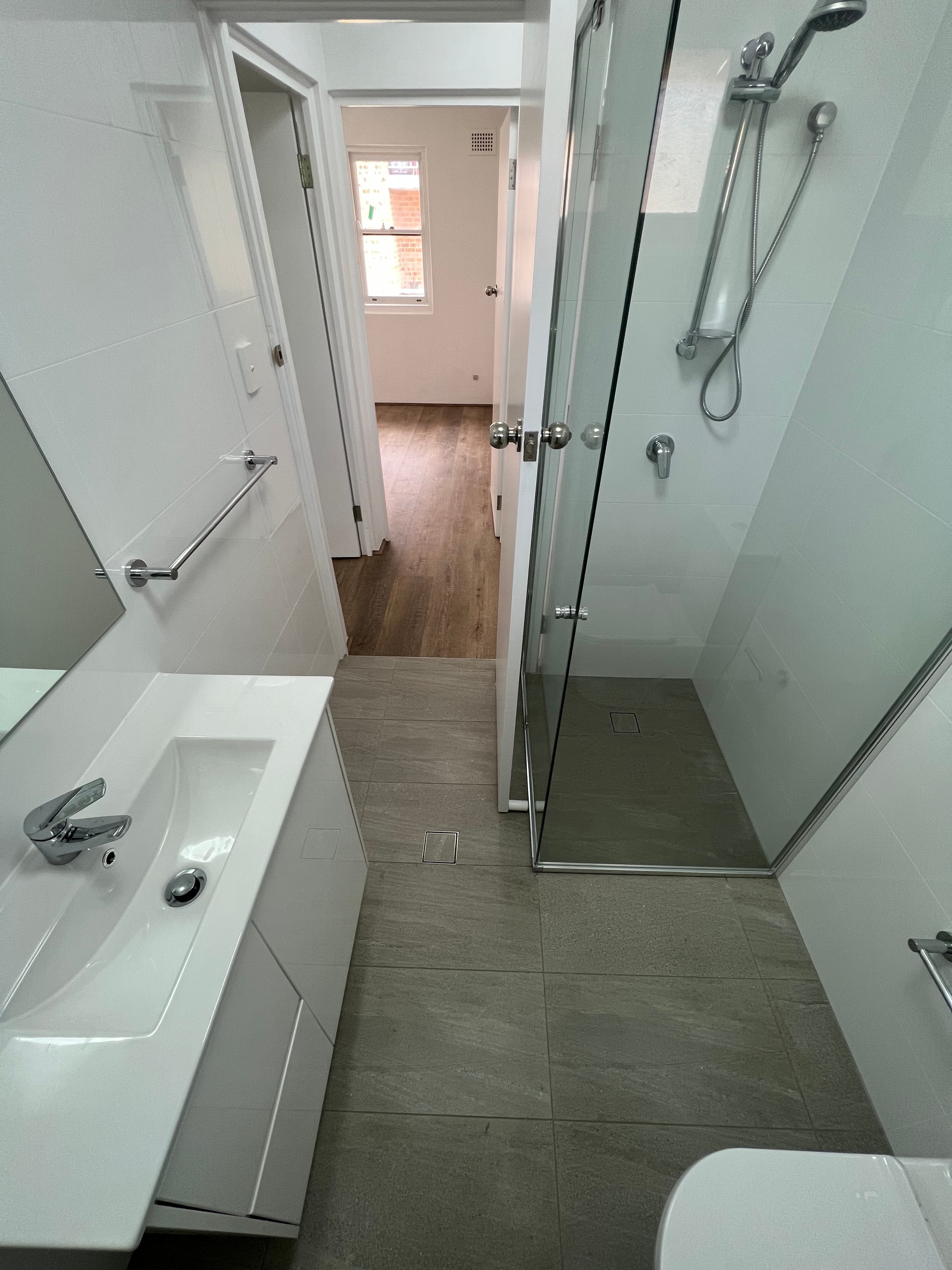 Modern bathroom