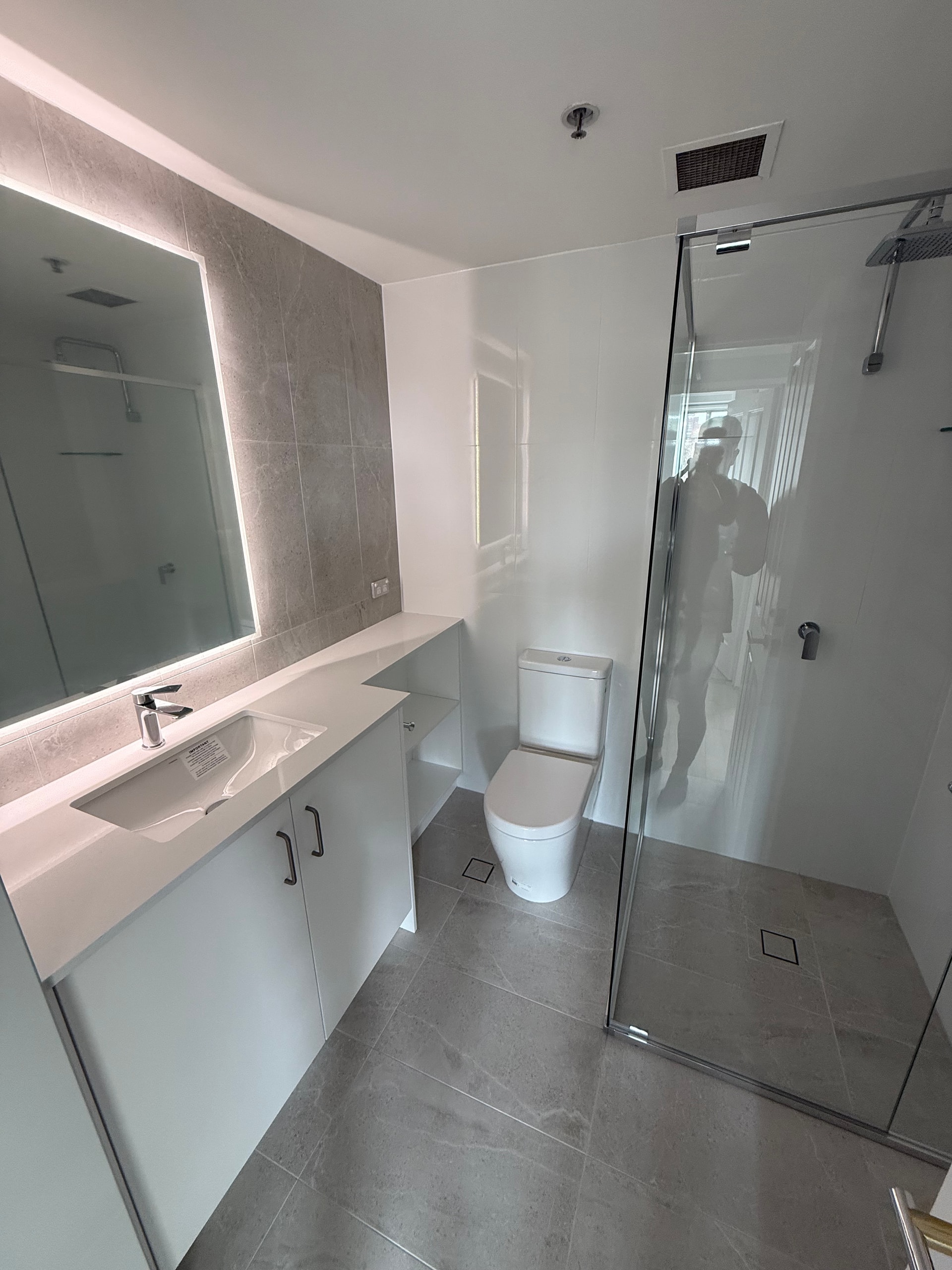 Main bathroom