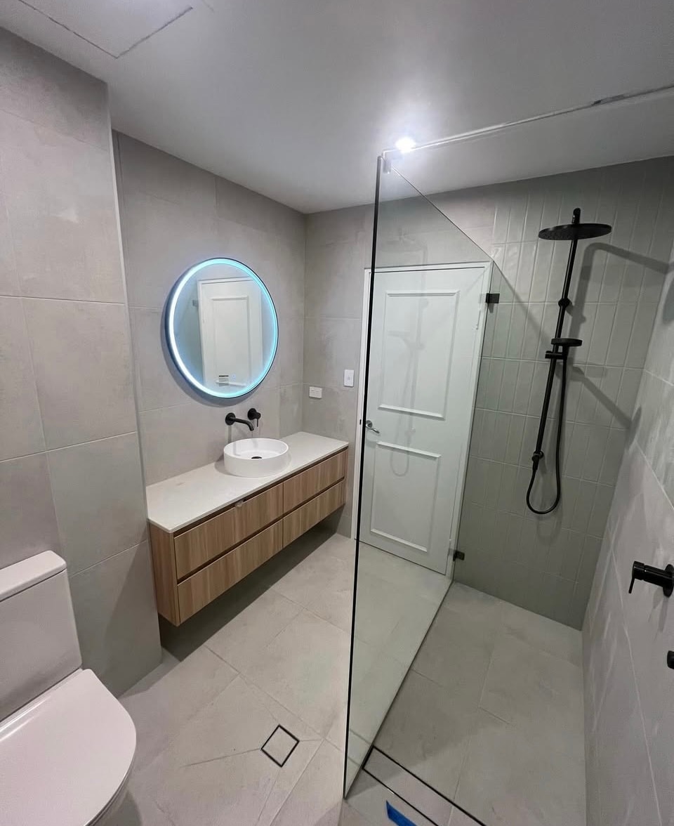 Bathroom from another angle