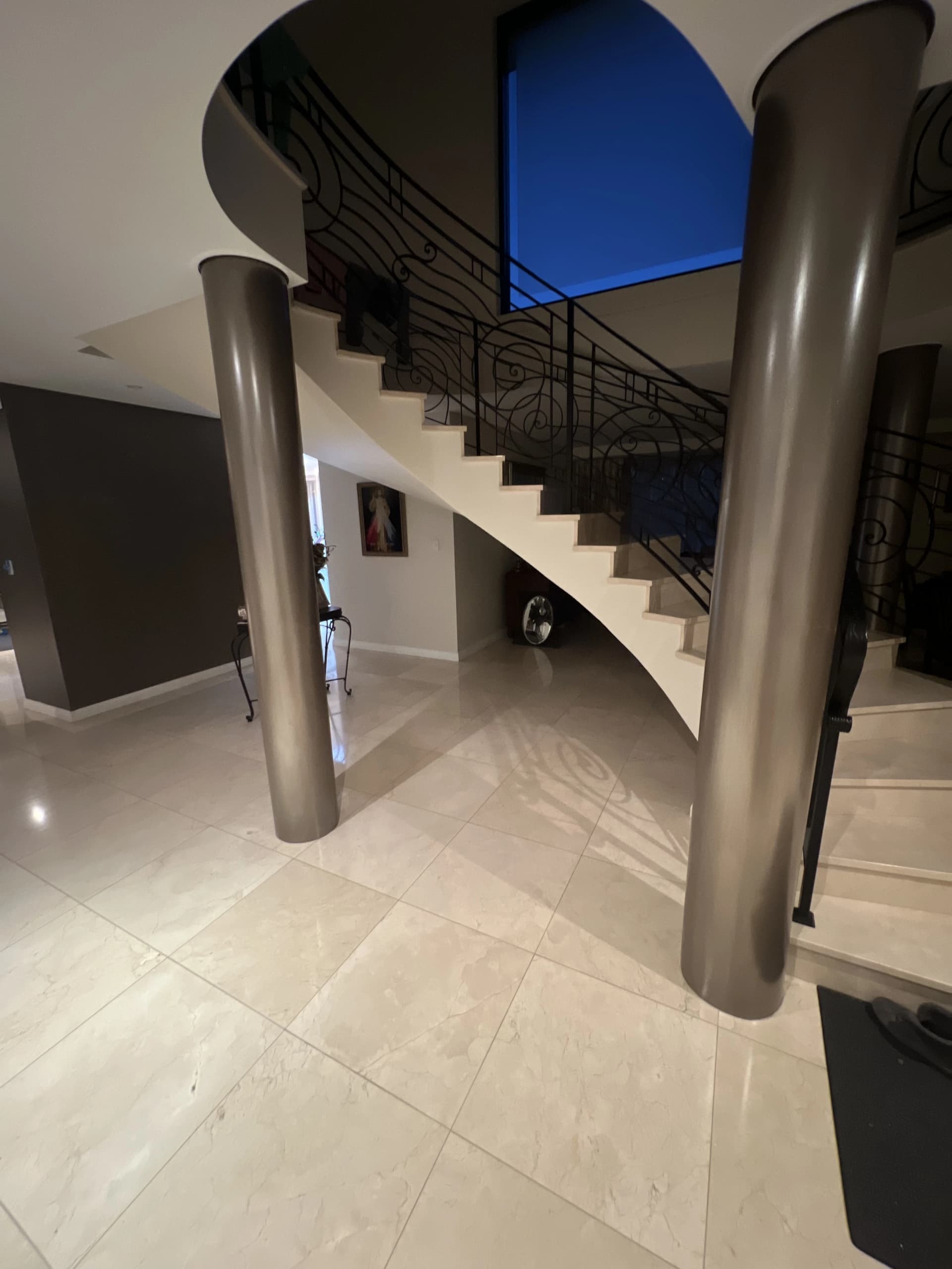 Elegant staircase design